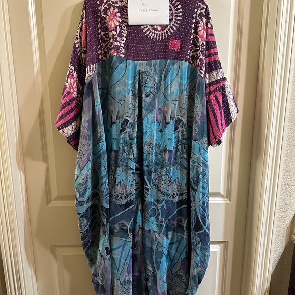 Kantha Bae Free to Be Maxi - Picture 2 of 3